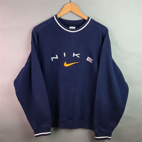 nike vintage sweater